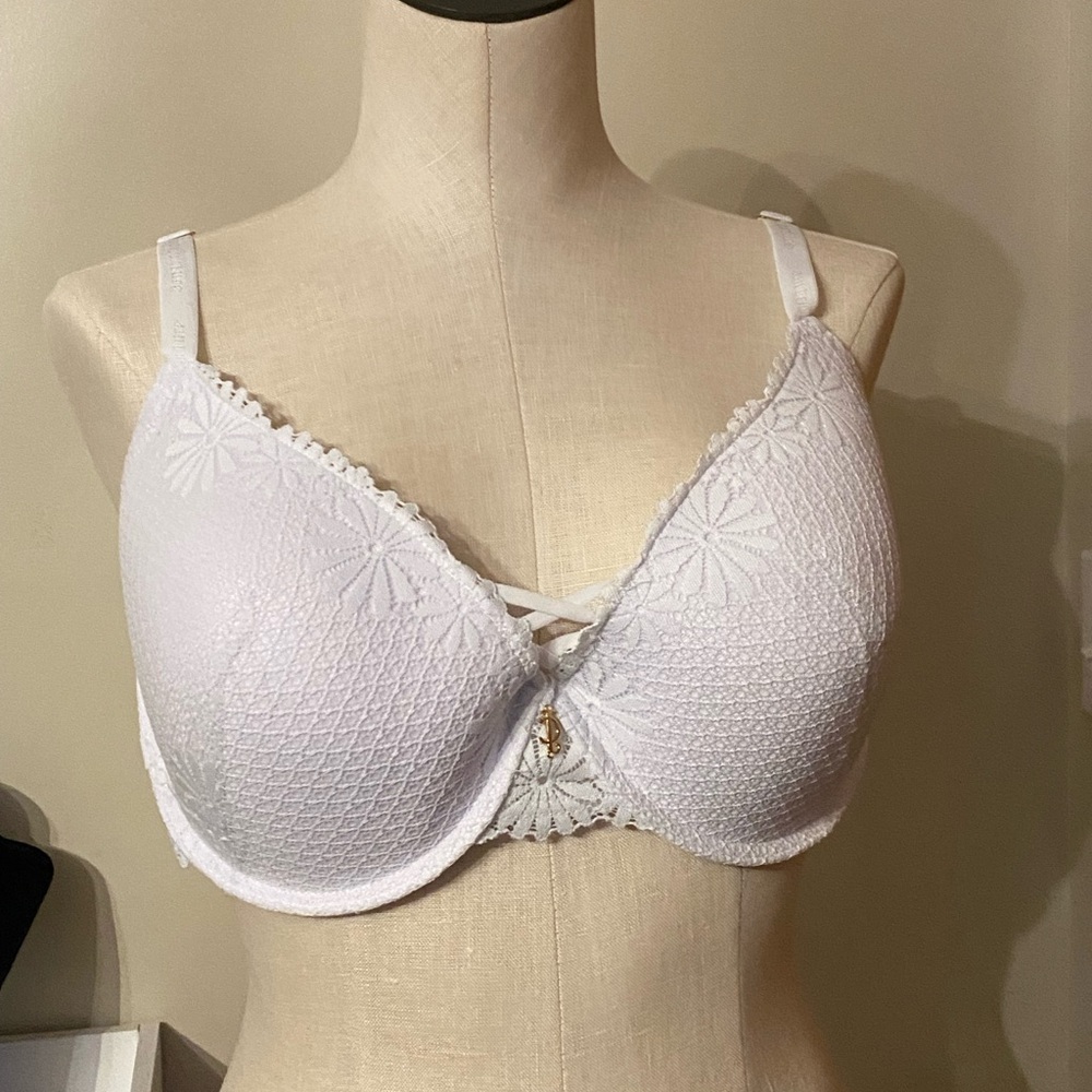Juicy Couture ~ Women's Push Up Bra White Padded Underwire Nylon ~ 42D